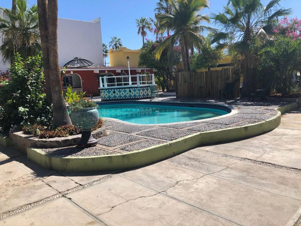 Decorative detail, Pool view