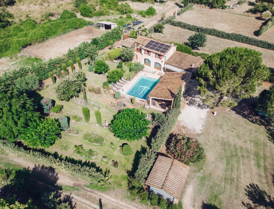 Bastide Les Basses Royères House in Provence-Alpes-Côte d'Azur