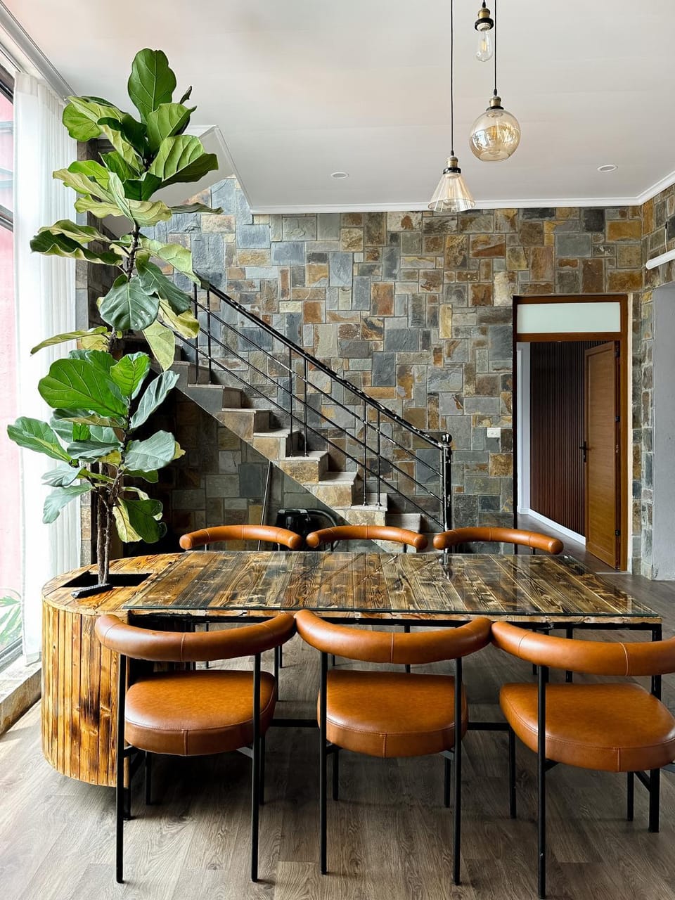 Bách Xanh House Apartment in Laos