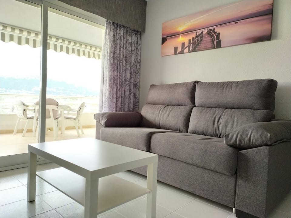 Living room, Seating area, Mountain view