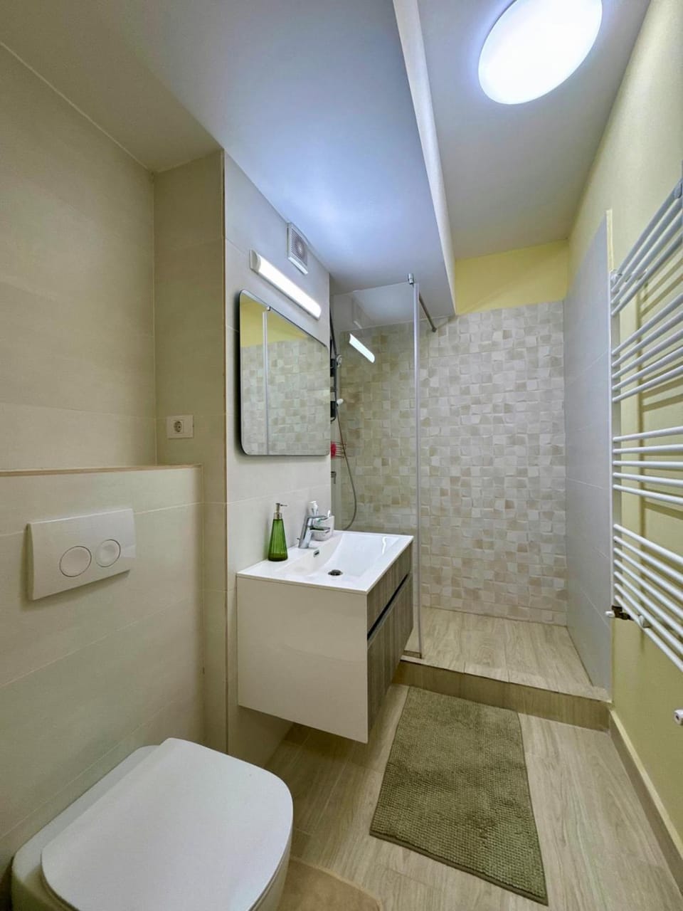 C&Y Zev Apartments Apartment in Constanta