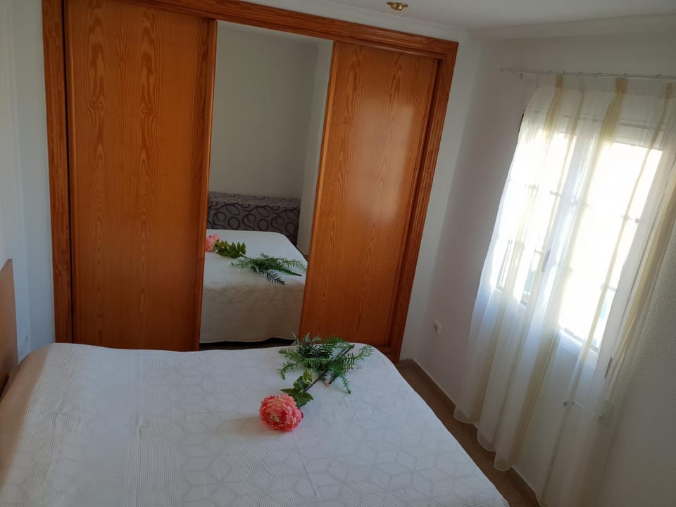 Bed, Photo of the whole room, Bedroom, wardrobe