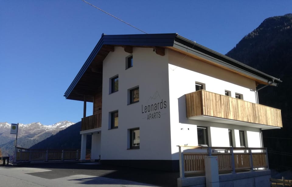 Leonards Aparts Apartment in Canton of Grisons