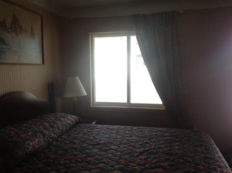 Day, Photo of the whole room