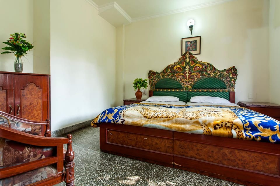 Hotel Sunshine - Karol Bagh Budget Stay at New Delhi Hotel in Delhi