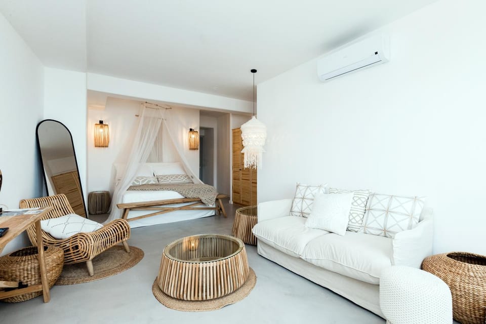 Living room, Bedroom