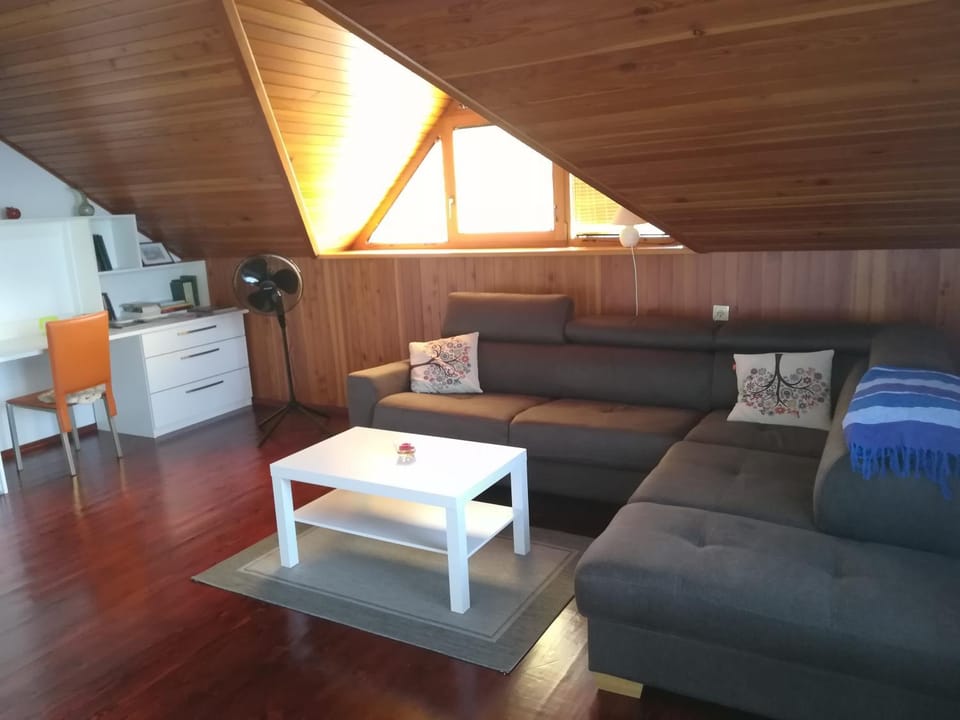Communal lounge/ TV room, Living room, Seating area