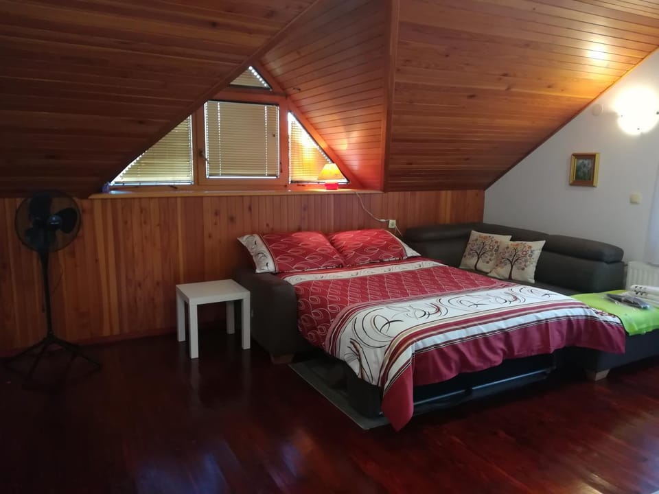 Bed, Living room, Seating area
