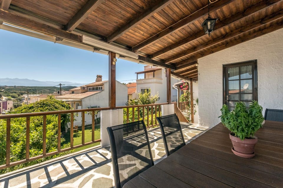 Balcony/Terrace, Garden view, Mountain view