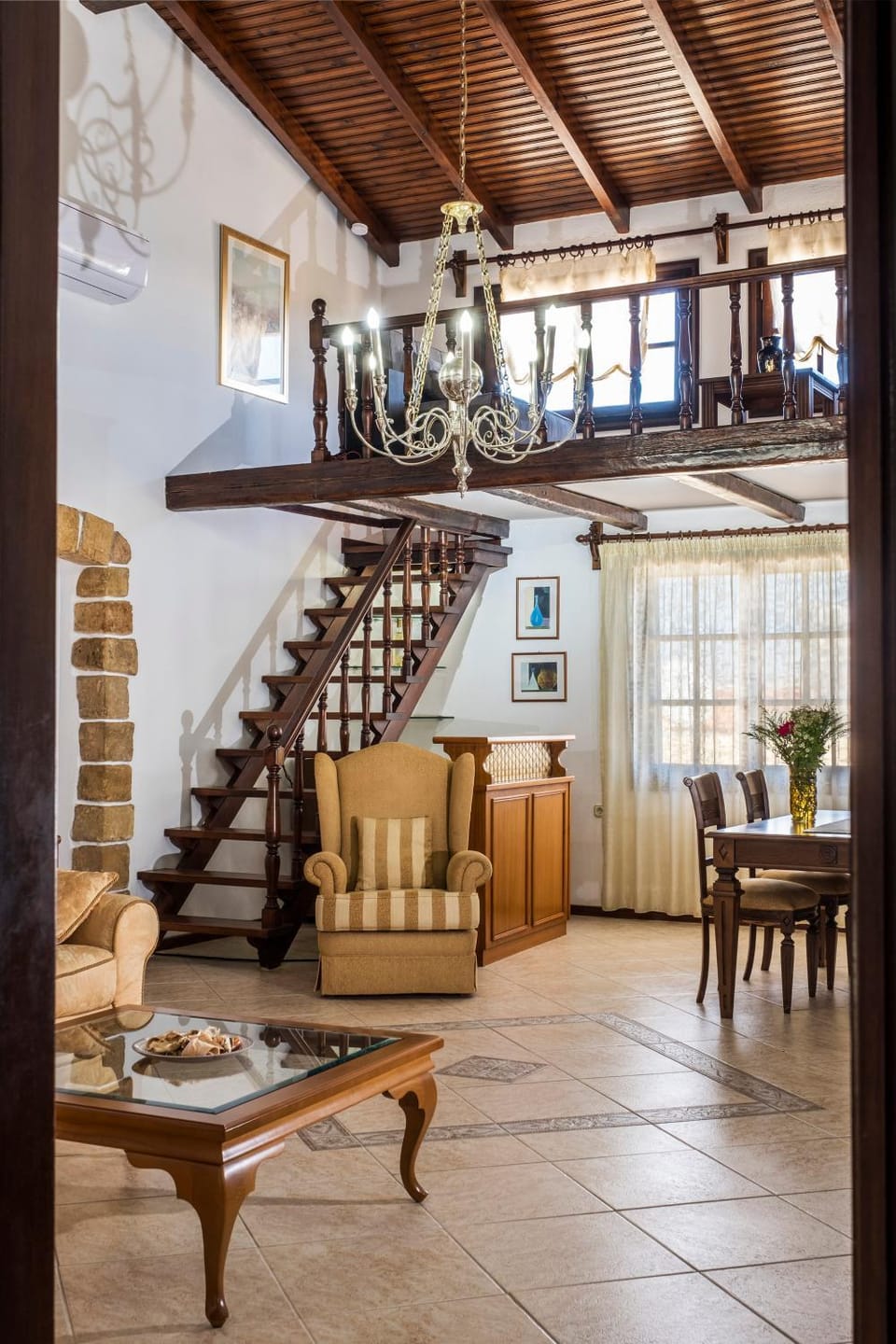 Living room, Dining area
