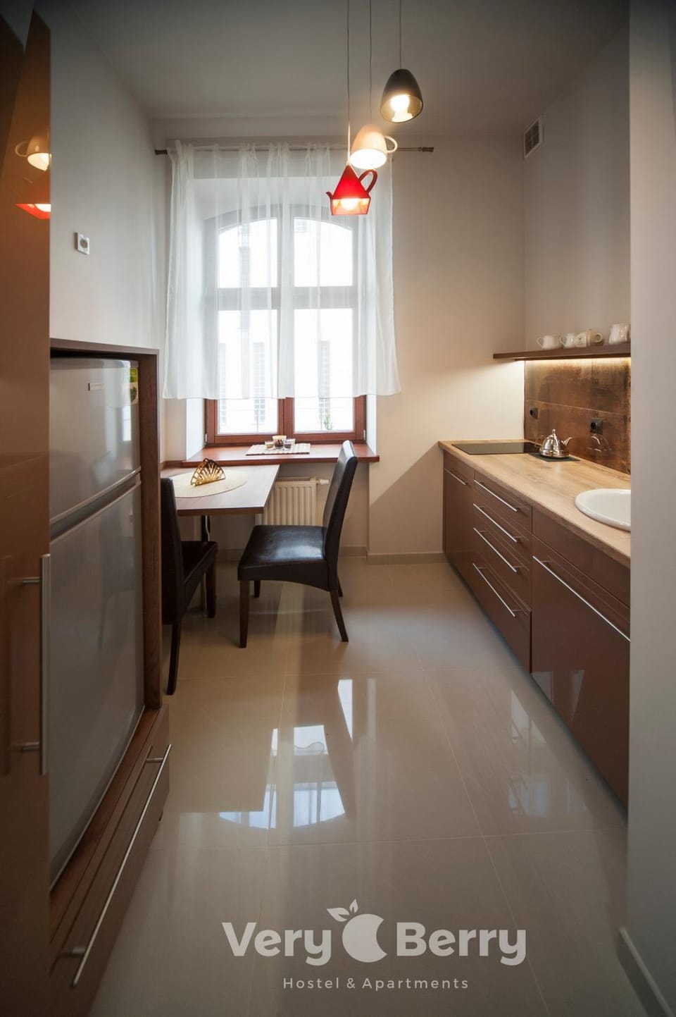 Coffee/tea facilities, Kitchen or kitchenette, Seating area