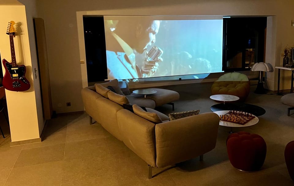 Communal lounge/ TV room, Game Room, Living room, Lounge or bar, Seating area