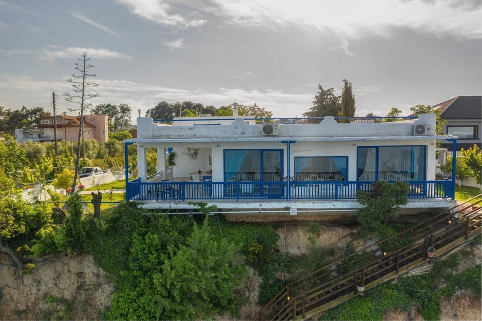 Property building, Nearby landmark, Sunrise, Sunset
