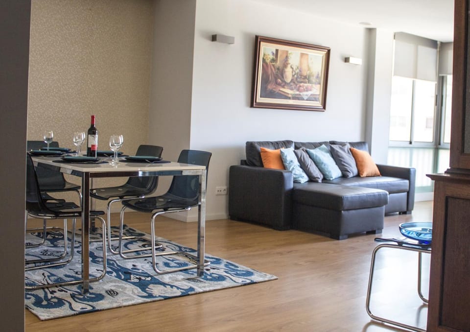 Communal lounge/ TV room, Dining area