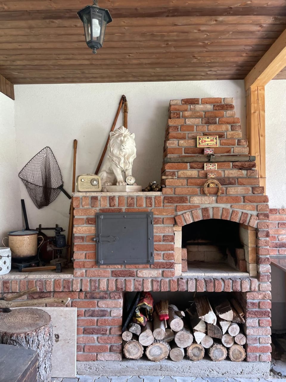Banquet/Function facilities, fireplace