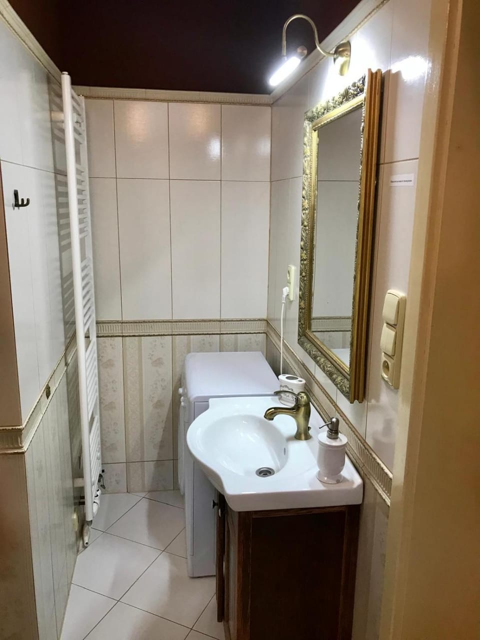 Bathroom, washing machine