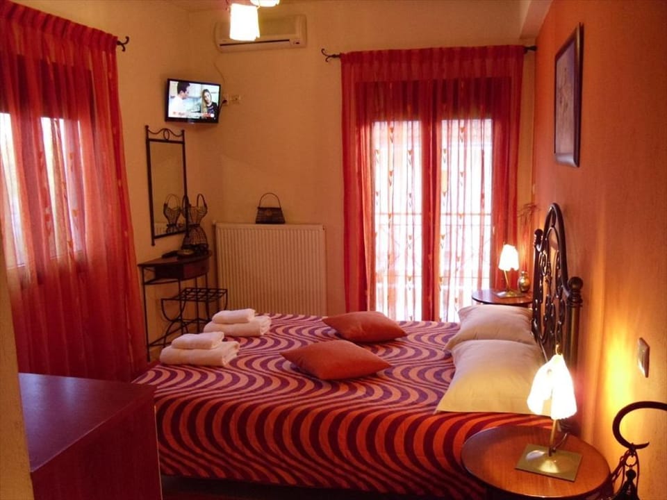 Bed, Photo of the whole room