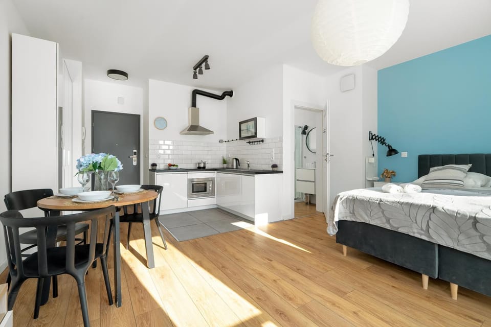 Bed, Kitchen or kitchenette, Living room, Photo of the whole room, Seating area, Dining area, Bedroom, stove