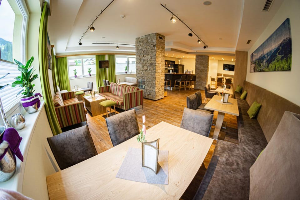 Lounge or bar
