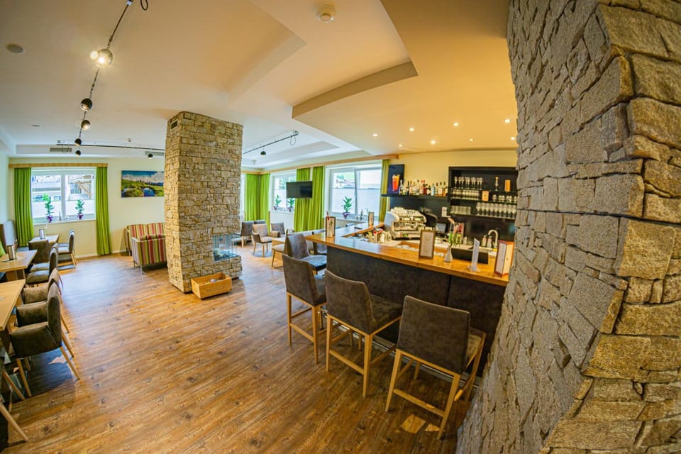 Lounge or bar