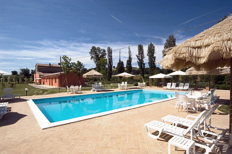 Swimming pool, Swimming pool