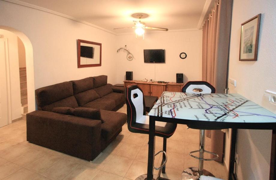 Calanuza Chalet in Alacantí
