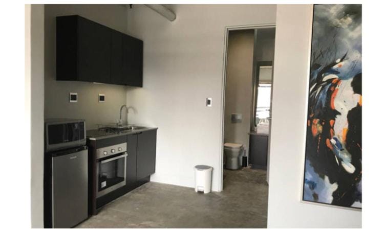 Urban sky studio @ Hallmark House Apartment in Johannesburg
