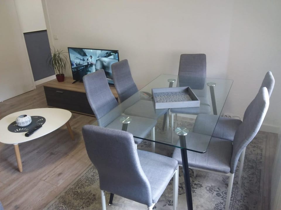 Living room, Seating area, Dining area