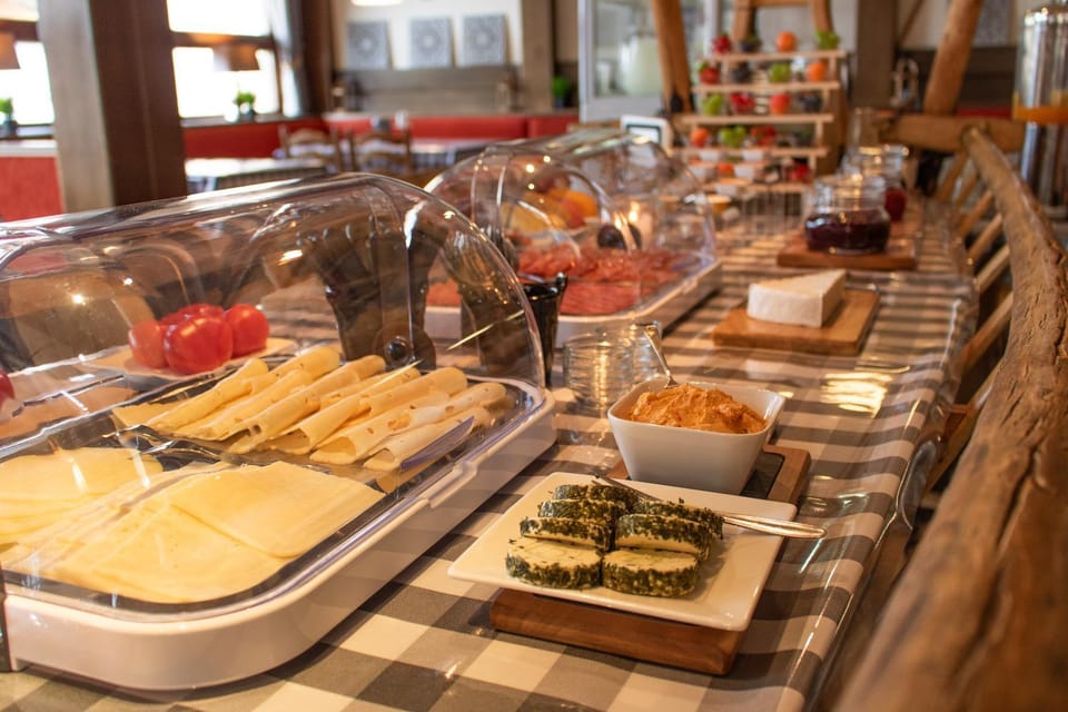 Breakfast, Continental breakfast, Buffet breakfast