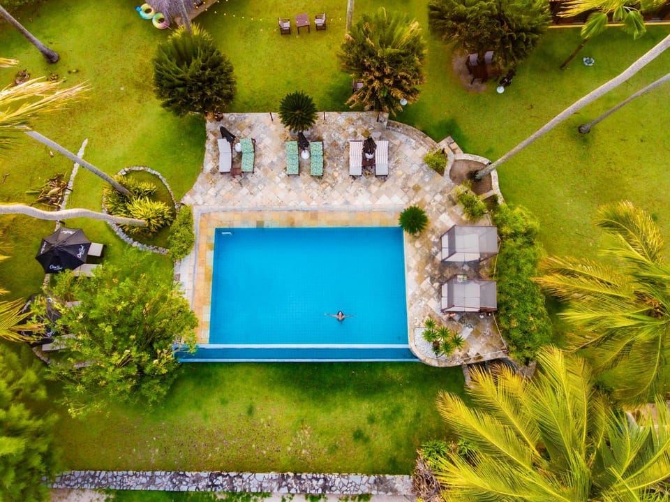 Bird's eye view, Pool view