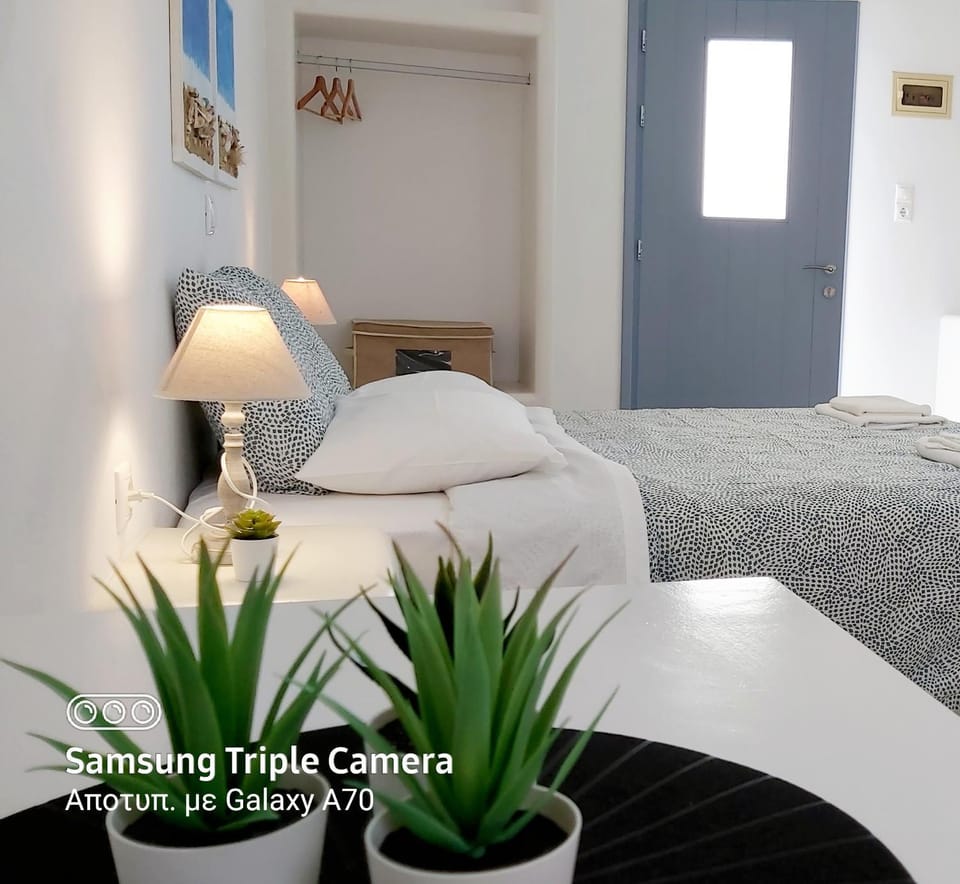 Sunny Studios Naxos Apartment in Naxos, Naxos and Lesser Cyclades, Greece