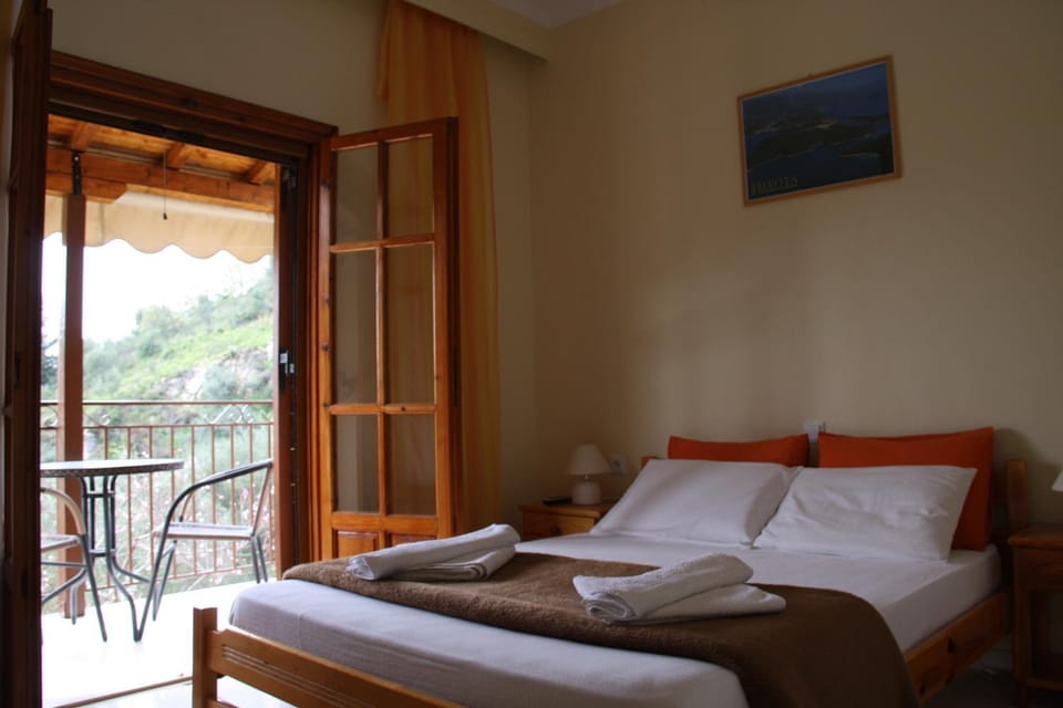 Bed, Photo of the whole room