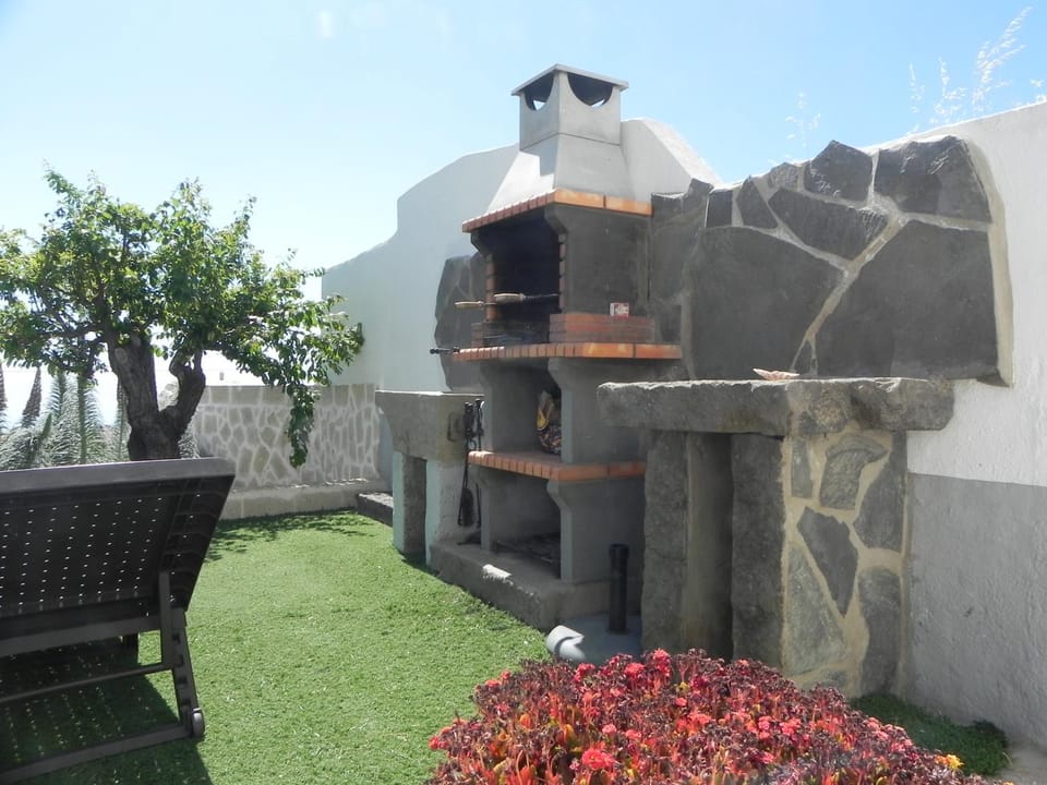 Patio, Day, BBQ facilities, Garden, Balcony/Terrace