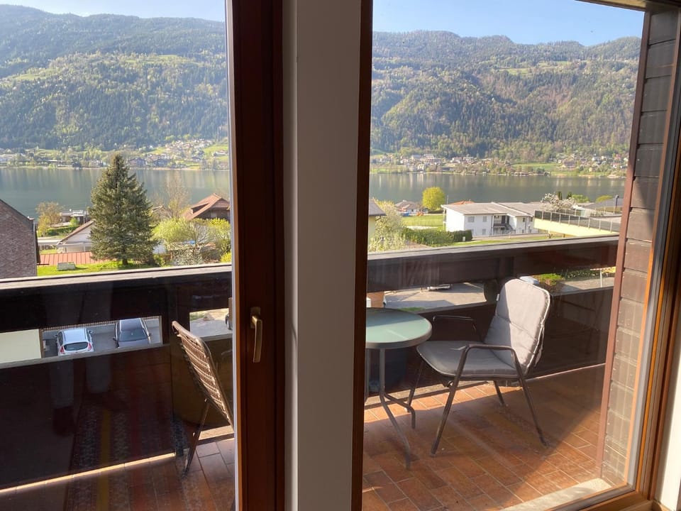 Villa Bellevue Apartment 1 Deluxe Apartment Apartment in Carinthia, Austria