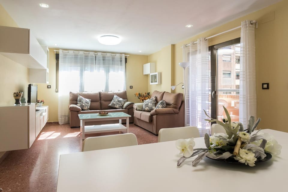 TV and multimedia, Balcony/Terrace, Living room, Dining area, On site