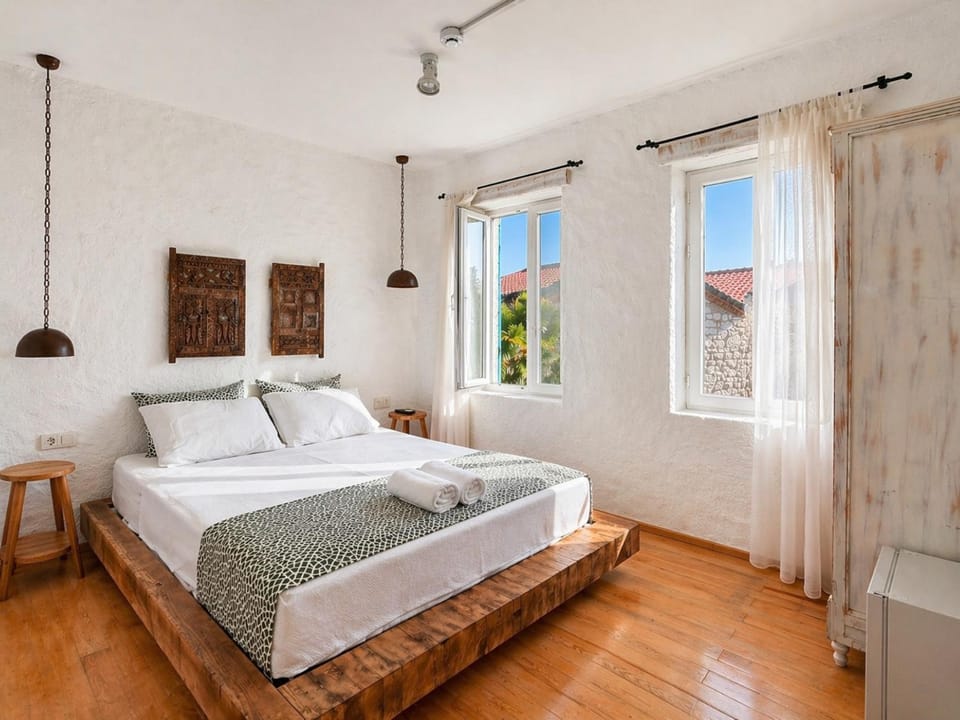 Kozanoğluhan Alaçatı Hotel in Alaçatı