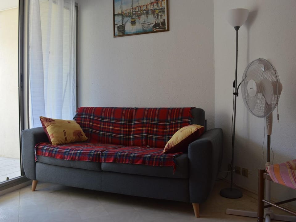 Studio cabine cosy pour 4, proche Seaquarium, parking privé et terrasse - Le Grau-du-Roi - FR-1-250-108 Cabin in Le Grau-du-Roi