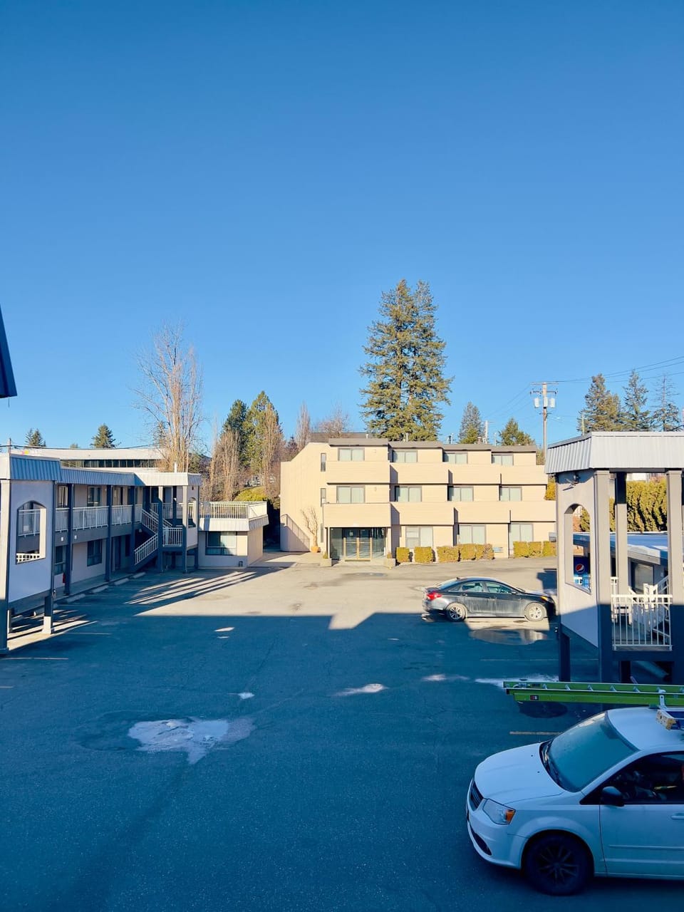 Property building, Day, Location, Parking