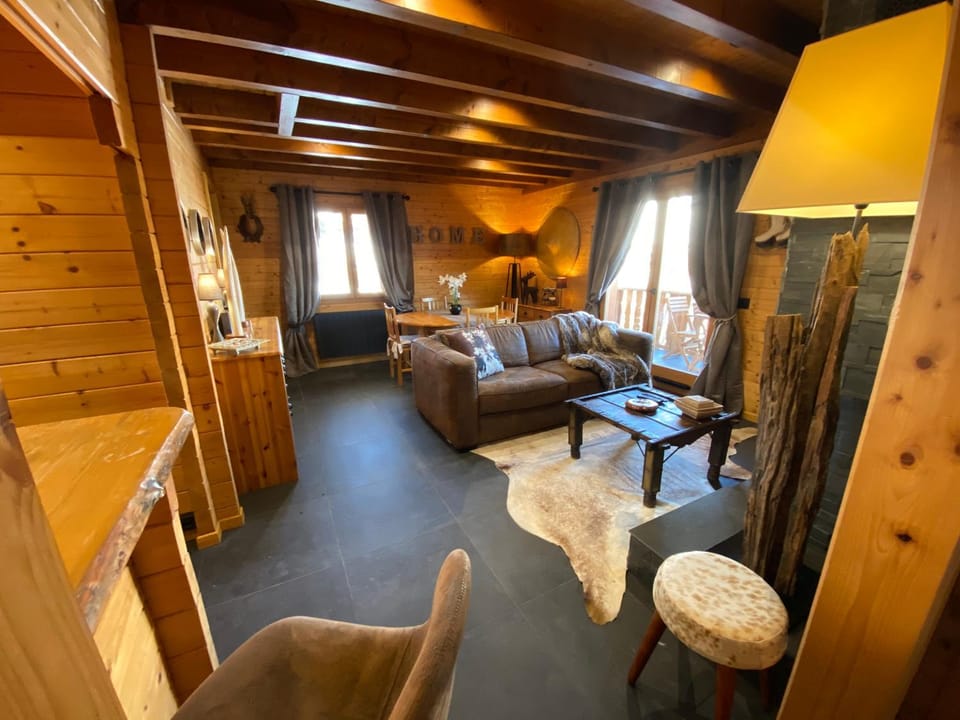 Lounge or bar