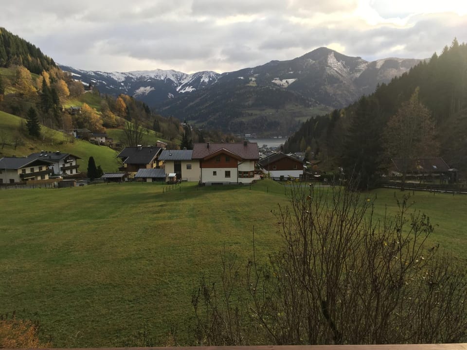 Garden, Balcony/Terrace, Lake view, Mountain view