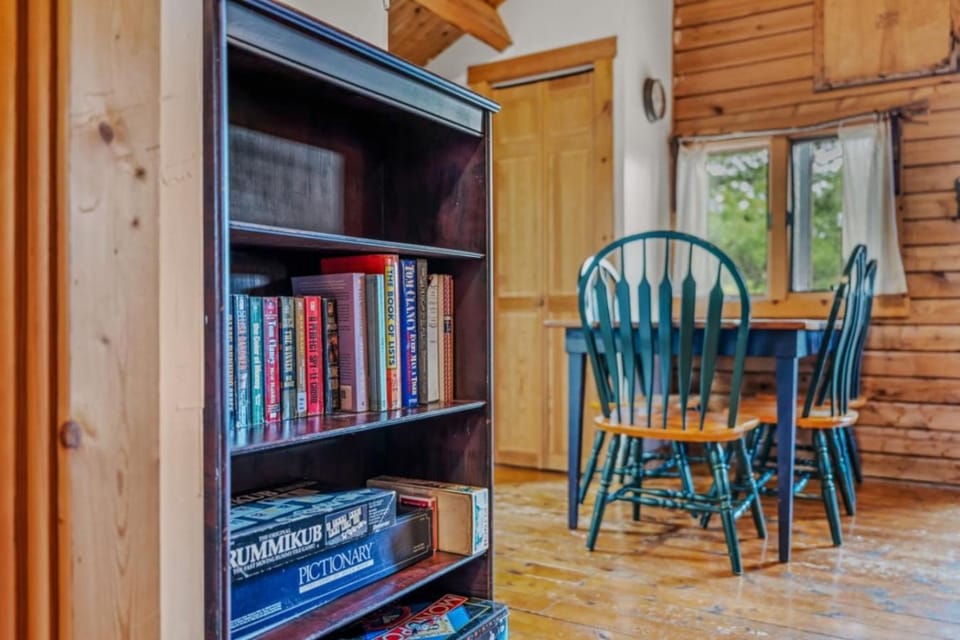 Whispering Hills - Couples Getaway House in Shenandoah Valley