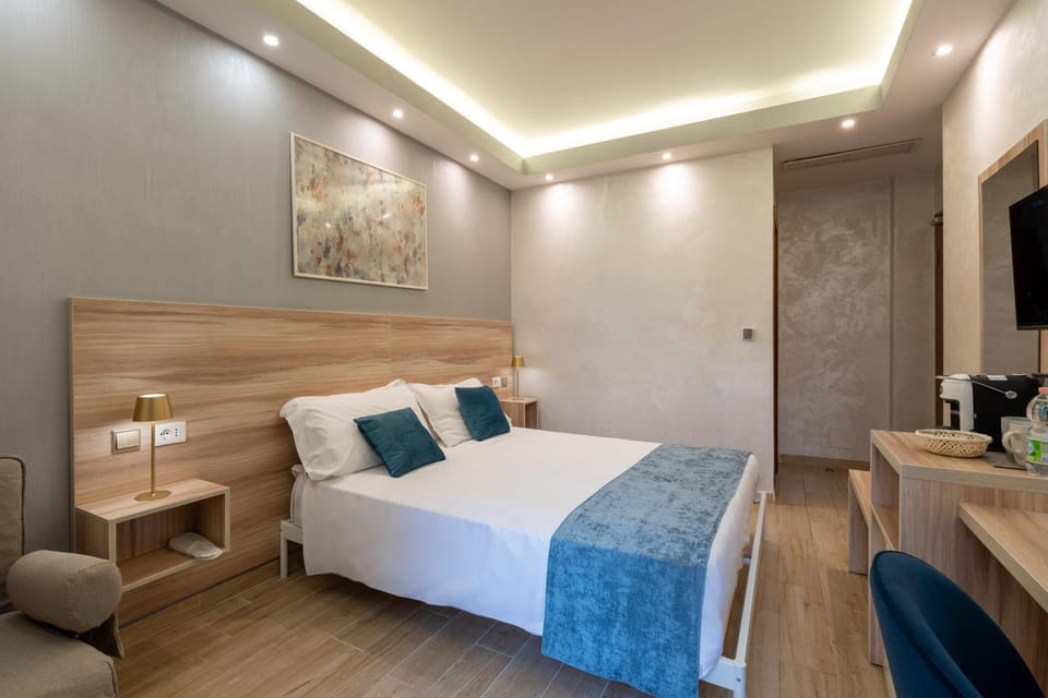 Bed, TV and multimedia, Coffee/tea facilities, Photo of the whole room, Bedroom