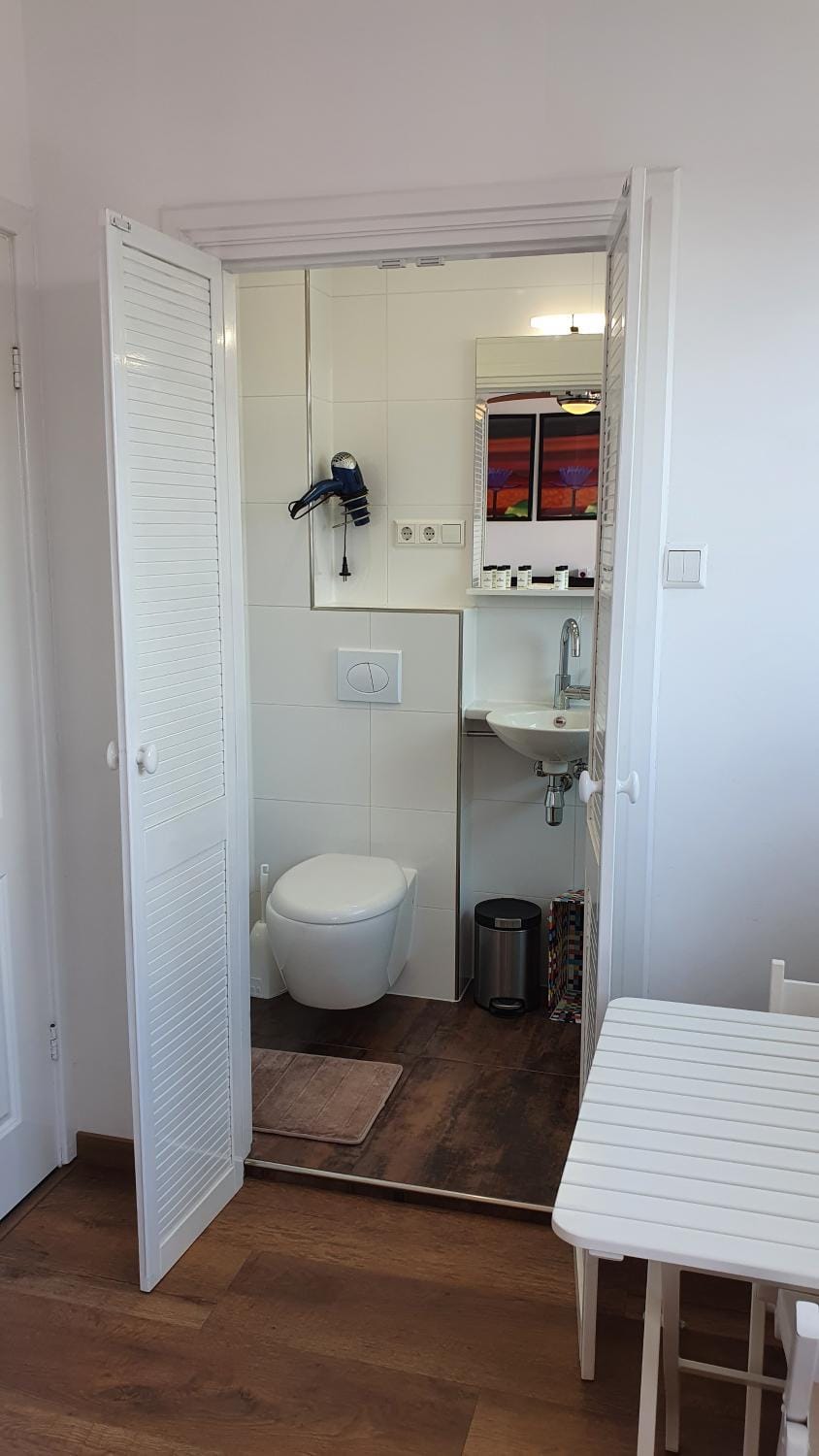 Bathroom, Seating area