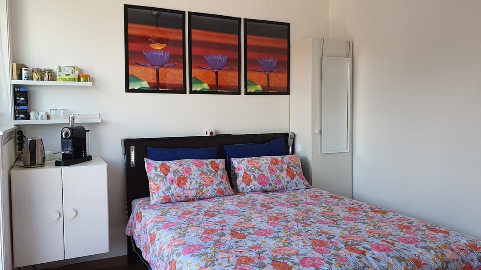 Bed, Coffee/tea facilities