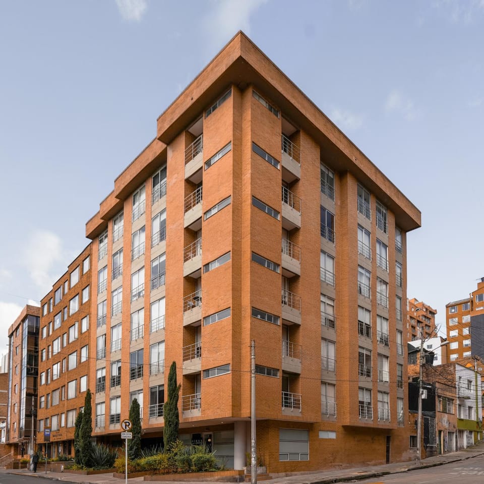 Property building, Facade/entrance
