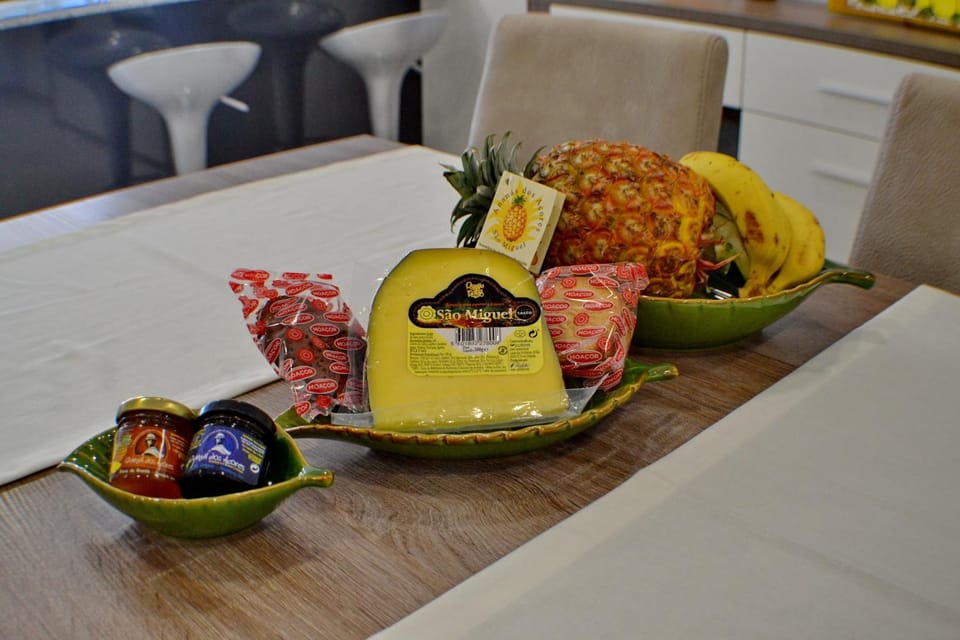 Food and drinks, Food