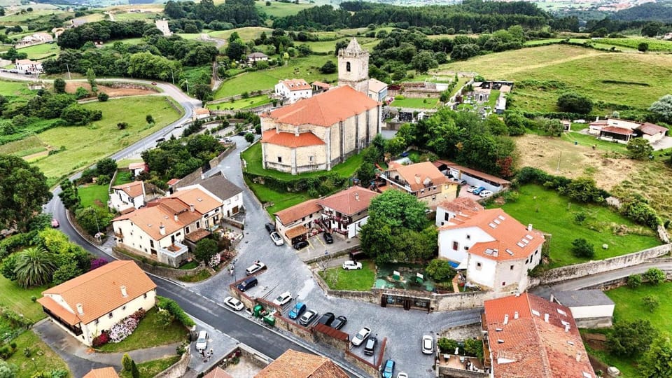 Property building, Nearby landmark, Day, Natural landscape, Bird's eye view, City view, Mountain view
