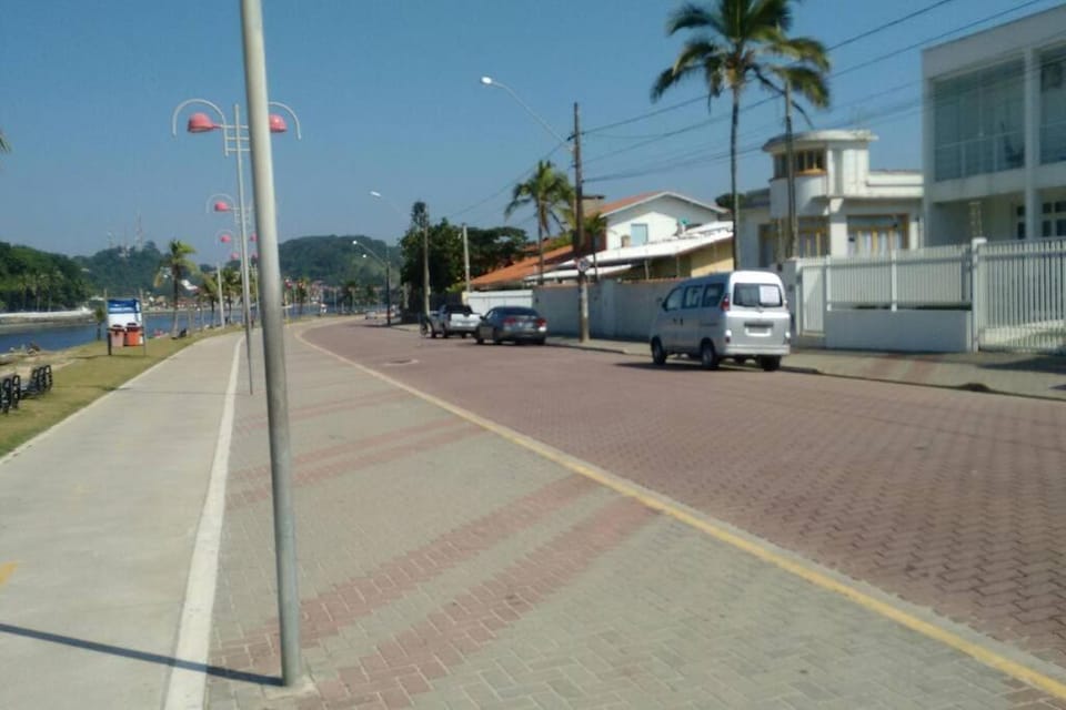 CASA - FRENTE PARA O MAR House in Itanhaém