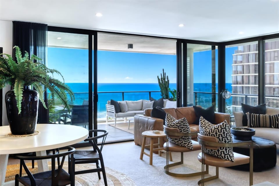View (from property/room), Balcony/Terrace, Living room, Dining area, Sea view