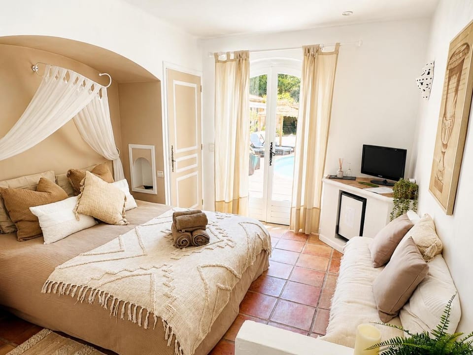 Le Mas d'Olivier Bed and Breakfast in Sainte-Maxime